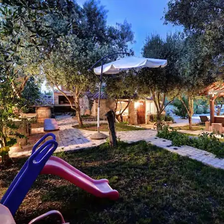 Luxury Robinson With Pool & Jacuzzi Villa Ždrelac