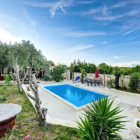 Luxury Robinson With Pool & Jacuzzi فيلة Ždrelac