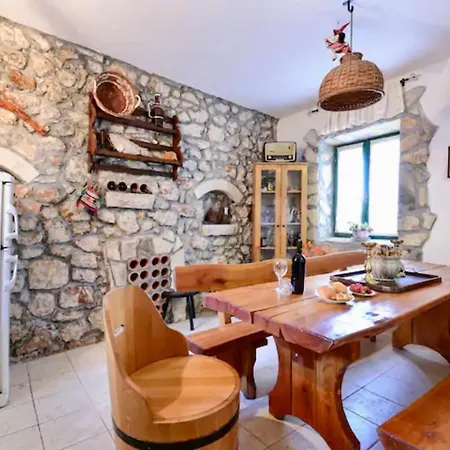 Luxury Robinson With Pool & Jacuzzi Ždrelac